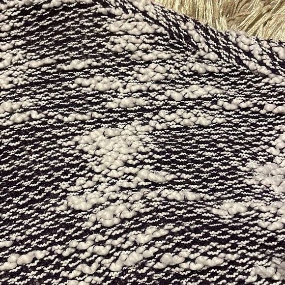 FABLETICS‎ Black and White Long Sleeve Active Sweater Size XS - Picture 8 of 10